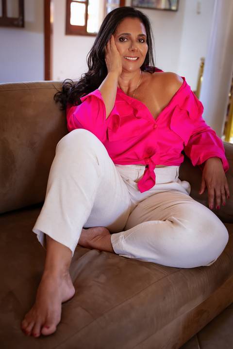 Ensaio feminino feito na casa da cliente'