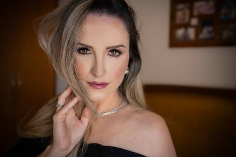 Ensaio feminino feito na casa da cliente'