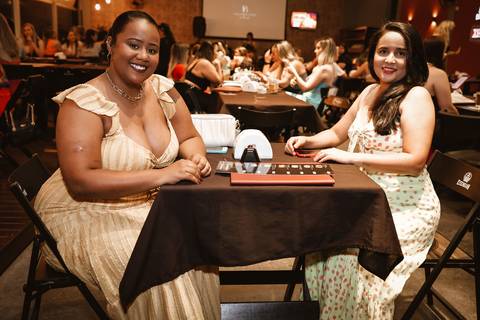 Foto de Evento na cidade de Bom Despacho/MG. Kampala Gastrobar. Fotógrafa de evento.'