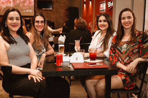 Foto de Evento na cidade de Bom Despacho/MG. Kampala Gastrobar. Fotógrafa de evento.'