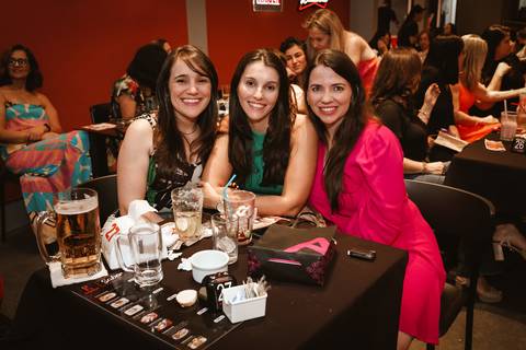 Foto de Evento na cidade de Bom Despacho/MG. Kampala Gastrobar. Fotógrafa de evento.'