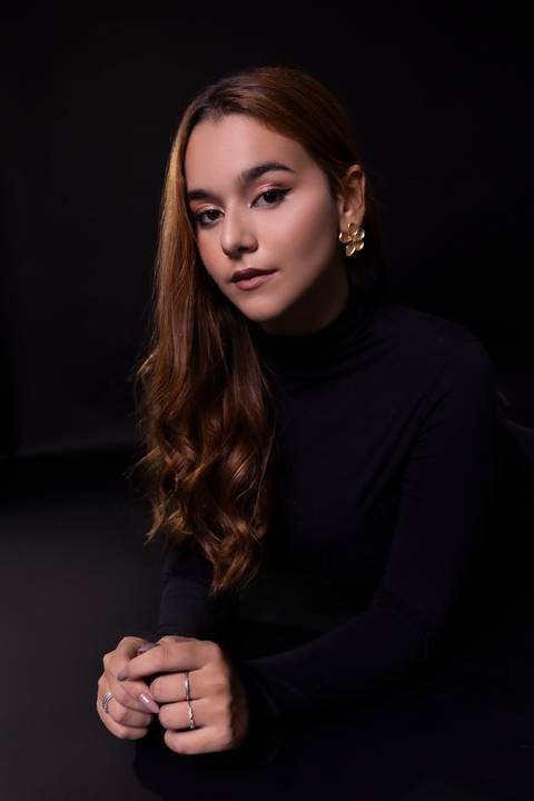 Ensaio mãe e filha. Fotografia Feminina. Fotos para Dia das Mães. Fotos de Estúdio. Mãe e Filha.'