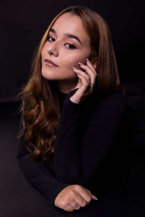 Ensaio mãe e filha. Fotografia Feminina. Fotos para Dia das Mães. Fotos de Estúdio. Mãe e Filha.'