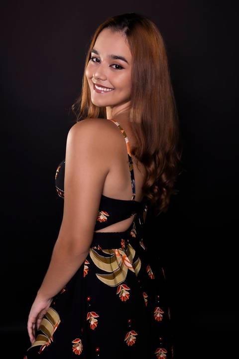 Ensaio mãe e filha. Fotografia Feminina. Fotos para Dia das Mães. Fotos de Estúdio. Mãe e Filha.'