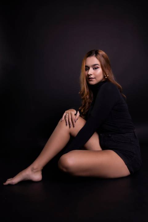 Ensaio mãe e filha. Fotografia Feminina. Fotos para Dia das Mães. Fotos de Estúdio. Mãe e Filha.'