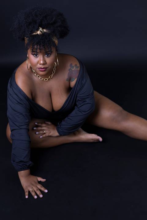 Modelo Negra. Modelo Plus Size. Ensaio Feminino'