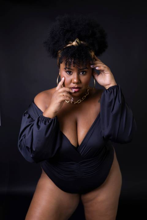 Modelo Negra. Modelo Plus Size. Ensaio Feminino'