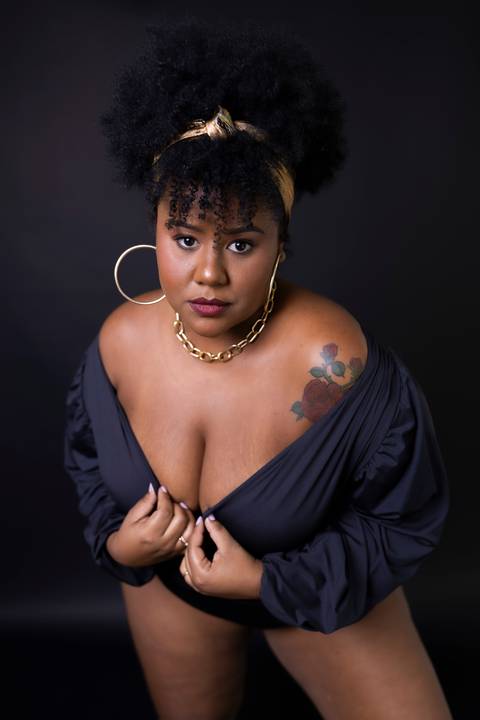 Modelo Negra. Modelo Plus Size. Ensaio Feminino'