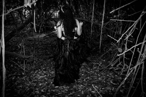 Ensaio Feminino. Fotos Externas. Ensaio Gótico. Bom Despacho.'