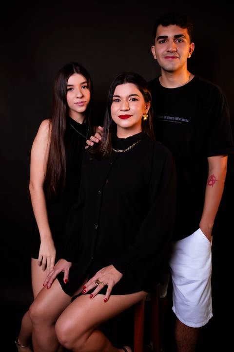 Ensaio Feminino. Fotos Dia das Mães. Bom Despacho. Fotos Estúdio.'