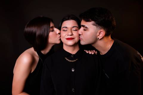 Ensaio Feminino. Fotos Dia das Mães. Bom Despacho. Fotos Estúdio.'