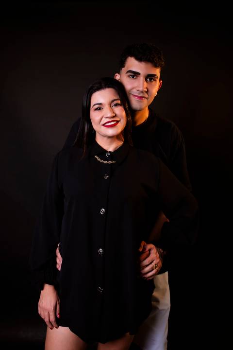 Ensaio Feminino. Fotos Dia das Mães. Bom Despacho. Fotos Estúdio.'