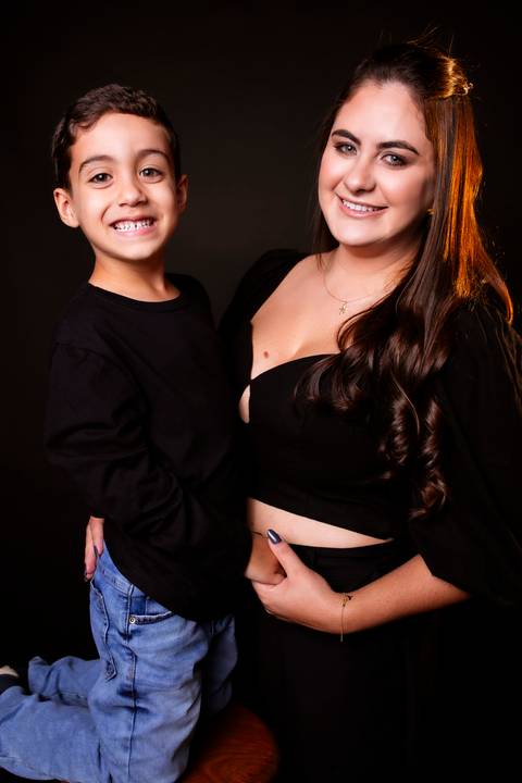 Ensaio Feminino. Fotos de Estúdio. Foto Dia das mães. Mãe e filho.'