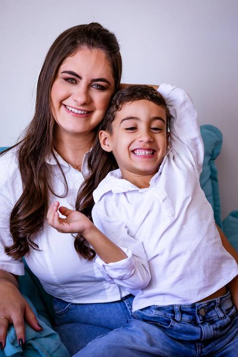 Ensaio Feminino. Fotos de Estúdio. Foto Dia das mães. Mãe e filho.'