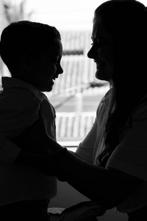 Ensaio Feminino. Fotos de Estúdio. Foto Dia das mães. Mãe e filho.'