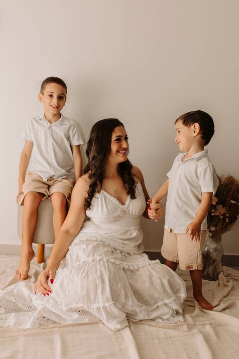 Dia das Mães. Ensaio de família. Fotos sensuais. Fotos de casal. Renata Bridges. Bom Despacho.'