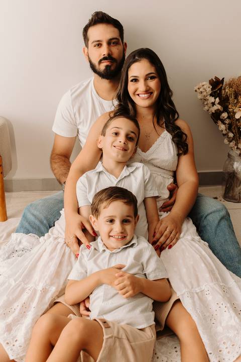 Dia das Mães. Ensaio de família. Fotos sensuais. Fotos de casal. Renata Bridges. Bom Despacho.'