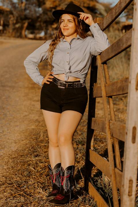 Ensaio feminino. medicina veterinária. médica veterinária. fotos externas. fotos de médica. renata bridges photo. bom despacho'