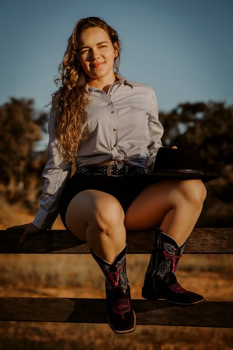 Ensaio feminino. medicina veterinária. médica veterinária. fotos externas. fotos de médica. renata bridges photo. bom despacho'