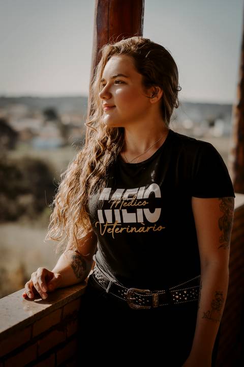 Ensaio feminino. medicina veterinária. médica veterinária. fotos externas. fotos de médica. renata bridges photo. bom despacho'