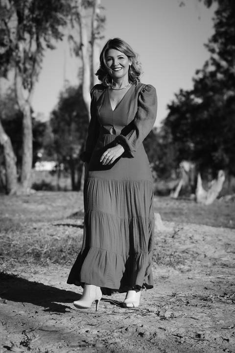 Ensaio de Família. Foto com filhos. Fotos na natureza. Ensaio de aniversário. Fotos de aniversário. Fotos em Bom Despacho. Renata Bridges.'