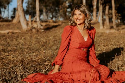 Ensaio de Família. Foto com filhos. Fotos na natureza. Ensaio de aniversário. Fotos de aniversário. Fotos em Bom Despacho. Renata Bridges.'