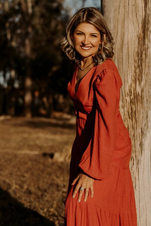 Ensaio de Família. Foto com filhos. Fotos na natureza. Ensaio de aniversário. Fotos de aniversário. Fotos em Bom Despacho. Renata Bridges.'