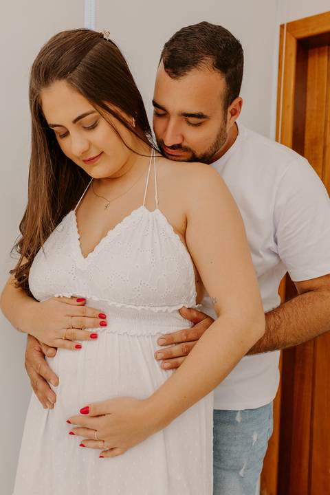 Ensaio Feminino. Ensaio de Gestante. Bom Despacho. Fotos de estúdio. Renata Bridges. Chá revelação'