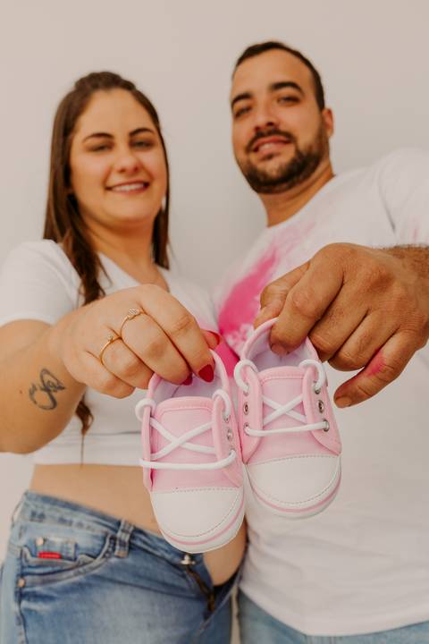 Ensaio Feminino. Ensaio de Gestante. Bom Despacho. Fotos de estúdio. Renata Bridges Chá revelação'