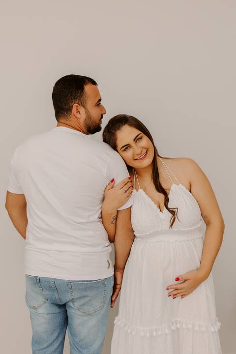 Ensaio Feminino. Ensaio de Gestante. Bom Despacho. Fotos de estúdio. Renata Bridges. Chá revelação'