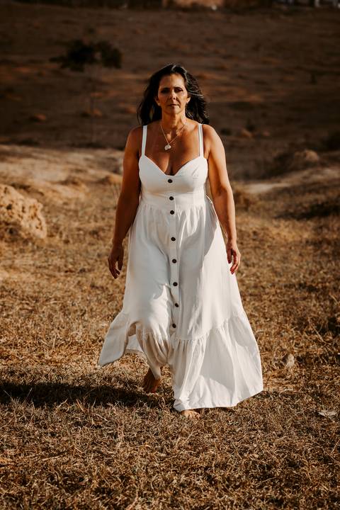 Ensaio feminino. ensaio feminino externo. ensaio na natureza. fotos femininas. fotos mulheres maduras. renata bridges photo. bom despacho'