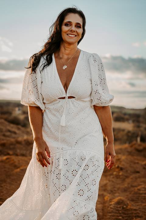 Ensaio feminino. ensaio feminino externo. ensaio na natureza. fotos femininas. fotos mulheres maduras. renata bridges photo. bom despacho'