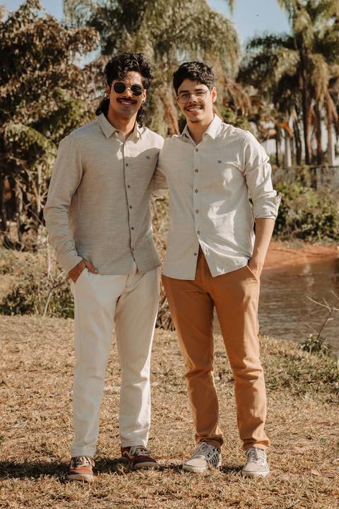 Ensaio feminino. Fotos de família. dom erminio. brasília. distrito federal. lago paranoá. vestido branco. natureza. foto ar livre. renata bridges.'