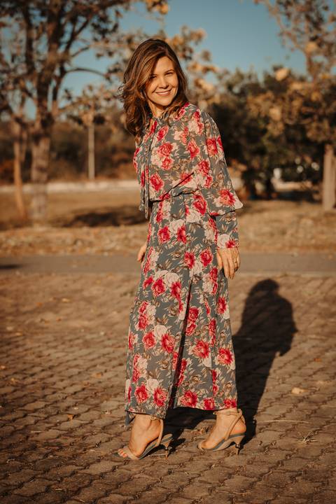 Ensaio feminino. Fotos de família. dom erminio. brasília. distrito federal. lago paranoá. vestido branco. natureza. foto ar livre. renata bridges.'