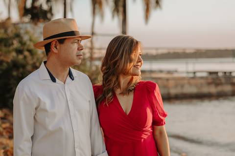 Ensaio feminino. Fotos de família. dom erminio. brasília. distrito federal. lago paranoá. vestido branco. natureza. foto ar livre. renata bridges.'