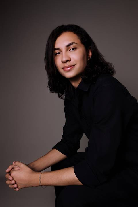 Fotos corporativas. Fotos de estúdio. Roupa preta. Dentista. botox. renata bridges.'