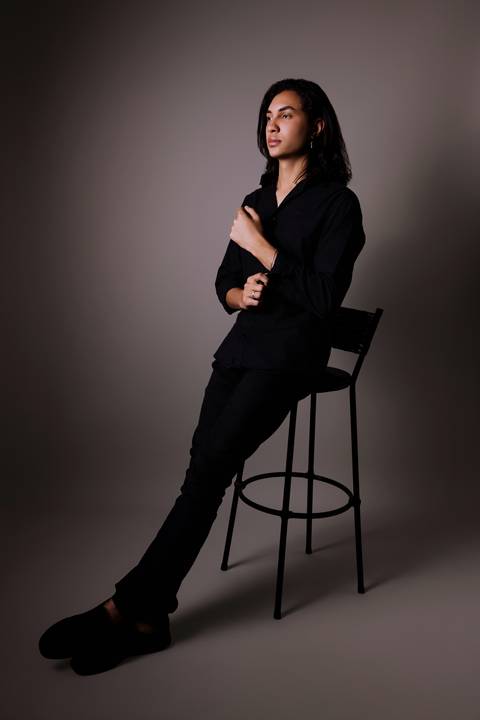 Fotos corporativas. Fotos de estúdio. Roupa preta. Dentista. botox. renata bridges.'