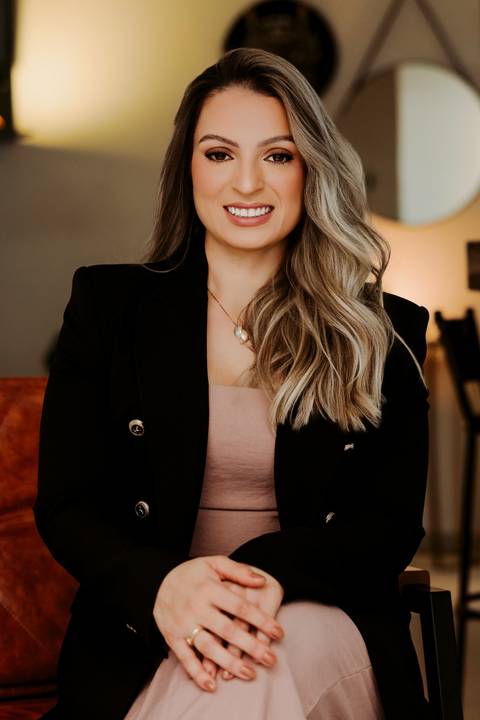 estética marca pessoal ensaio corporativo renata bridges fotógrafa bom despacho '