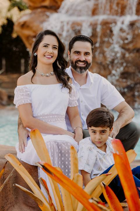 ensaio família sobrinho sobrinha filhos pais irmãos cunhada natureza árvore tarde sol renata bridges photo preto e branco foto colorida moema minas gerais '