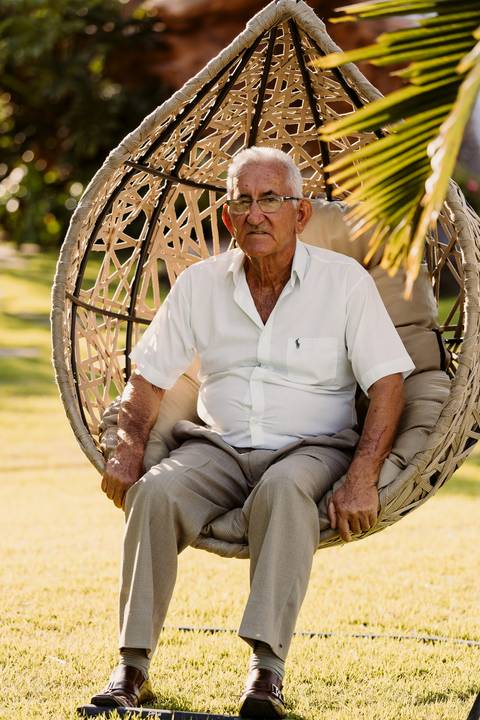 ensaio família sobrinho sobrinha filhos pais irmãos cunhada natureza árvore tarde sol renata bridges photo preto e branco foto colorida moema minas gerais '