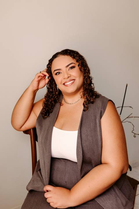 ensaio de marca pessoal. bom despacho. renata bridges photo. ensaio na casa da cliente. advogada. fotos em casa.'