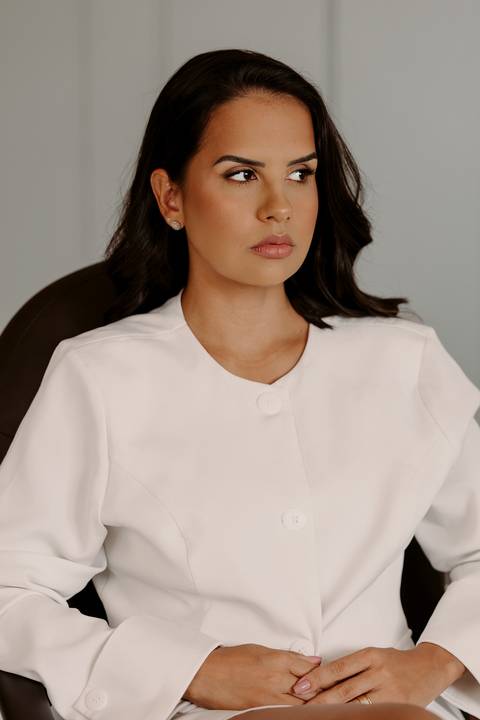 Ensaio marca pessoal bom despacho corporativo roupa preta terninho em casa renata bridges photo bd mg'