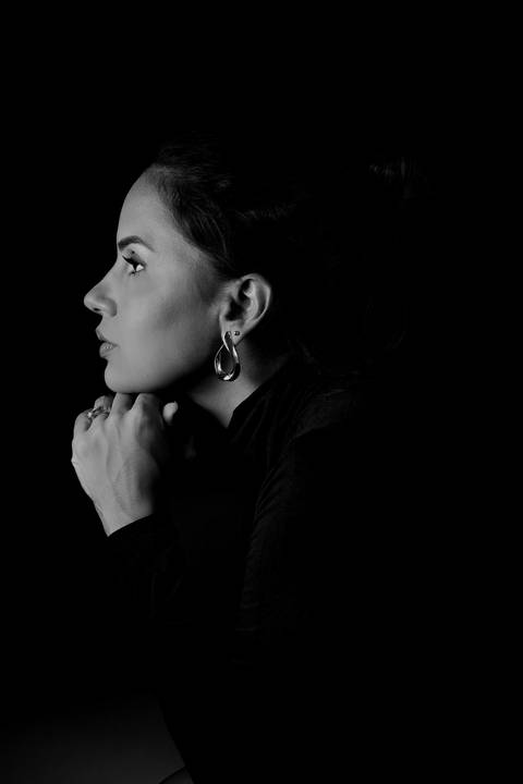 Ensaio marca pessoal bom despacho corporativo roupa preta terninho em casa renata bridges photo bd mg'