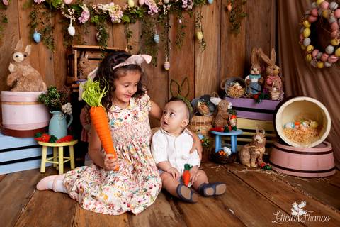 ensaio de páscoa em brasilia leticia franco fotografia df lago sul jardim botanico candy colors coelhos orelha de coelho acompanhamento bebe baby book primeiro ano milestones '