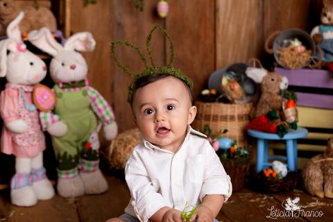 ensaio de páscoa em brasilia leticia franco fotografia df lago sul jardim botanico candy colors coelhos orelha de coelho acompanhamento bebe baby book primeiro ano milestones '