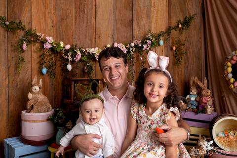 ensaio de páscoa em brasilia leticia franco fotografia df lago sul jardim botanico candy colors coelhos orelha de coelho acompanhamento bebe baby book primeiro ano milestones '