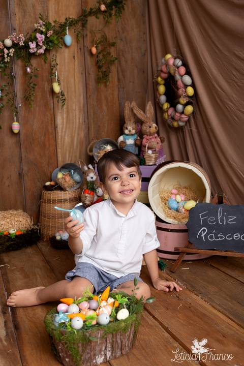 ensaio de páscoa em brasilia leticia franco fotografia df lago sul jardim botanico candy colors coelhos orelha de coelho acompanhamento bebe baby book primeiro ano milestones 
'