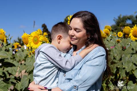 ensaio familia lugar dos sonhos brasilia fotografa fotografo fotógrafa brasília df distrito federal df distrito federal book melhor leticia franco letícia lua nova art arte foto girassois pad df paddf'