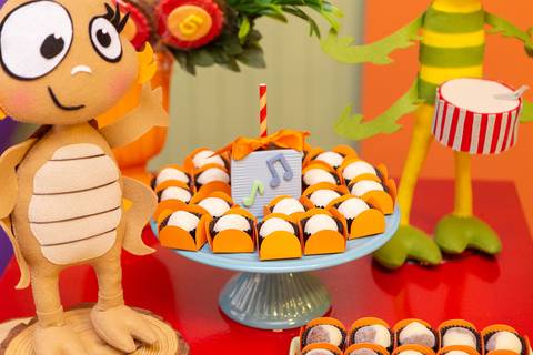 festa infantil 5 anos galinha pintadinha banda naftalinas cole guara df brasilia decoração fotografia infantil'