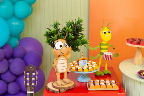 festa infantil 5 anos galinha pintadinha banda naftalinas cole guara df brasilia decoração fotografia infantil'